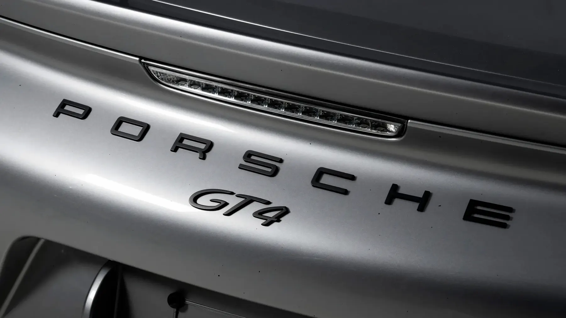 2016 Porsche Cayman GT4 - photo 2