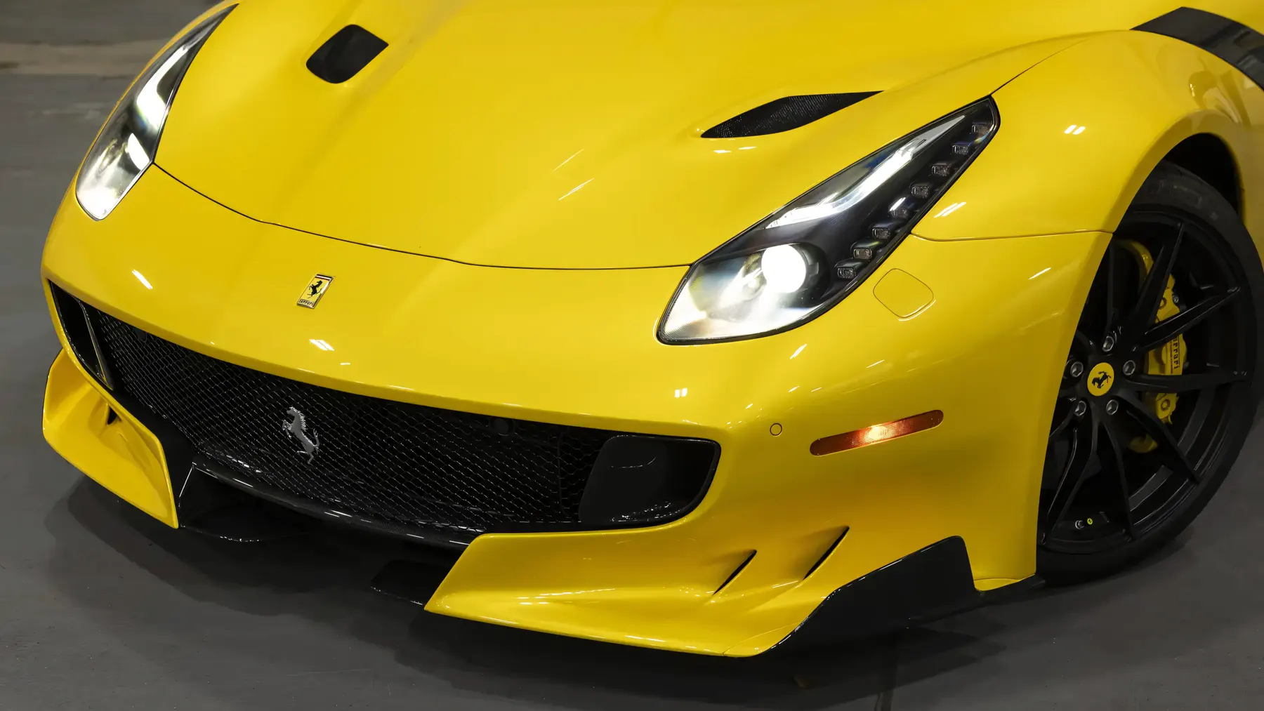 2017 Ferrari F12tdf - photo 3
