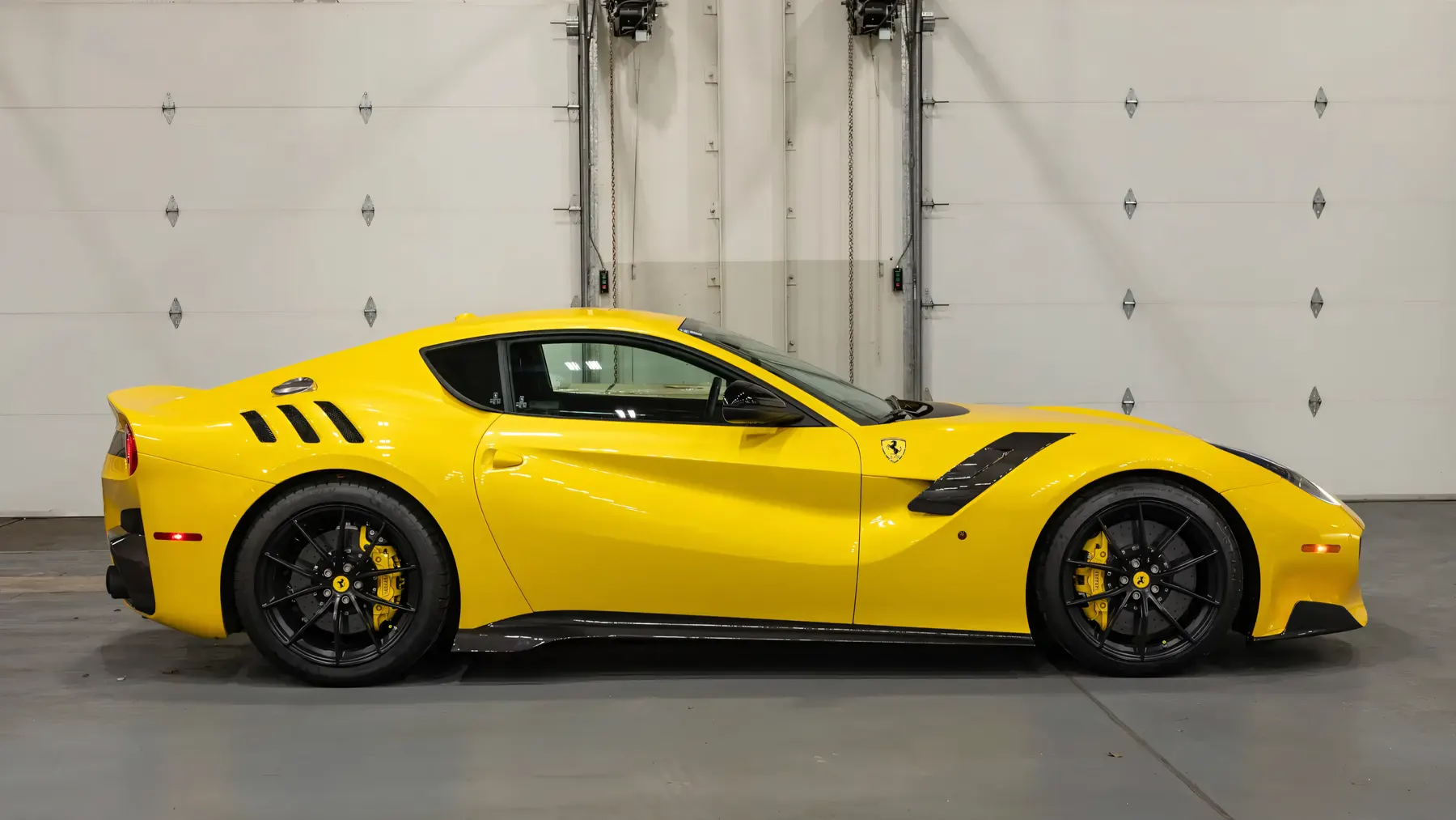2017 Ferrari F12tdf - photo 3