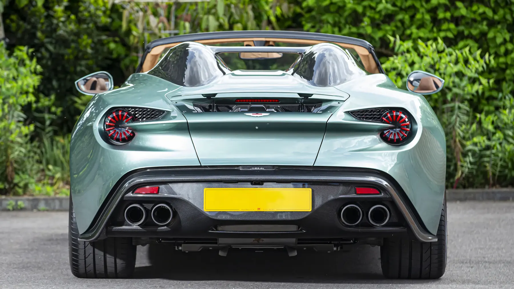 2018 Aston Martin Vanquish Zagato Speedster - photo 3