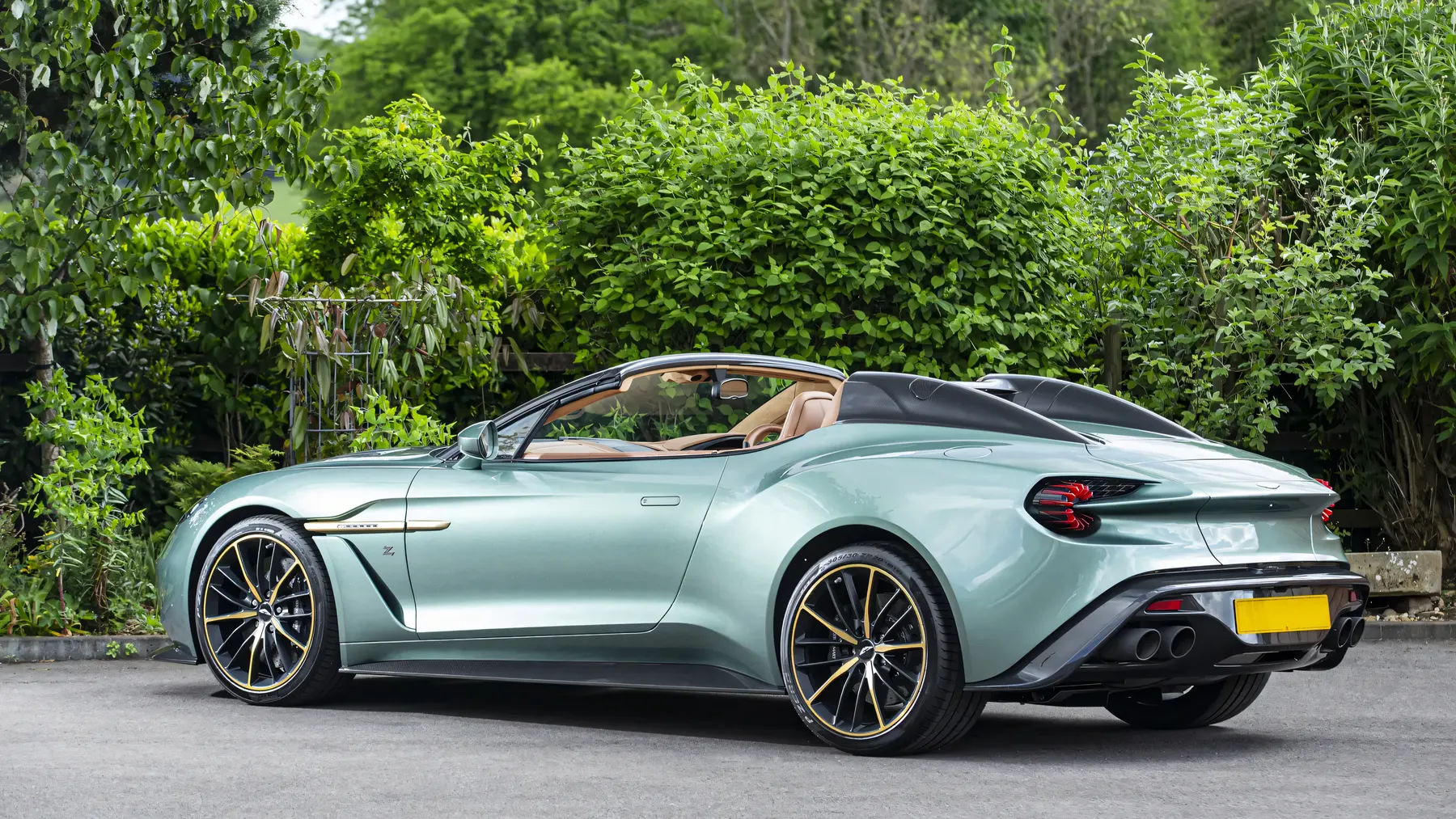 2018 Aston Martin Vanquish Zagato Speedster - photo 1