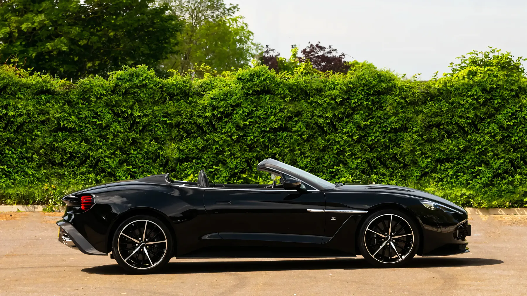 2018 Aston Martin Vanquish Zagato Volante - photo 6