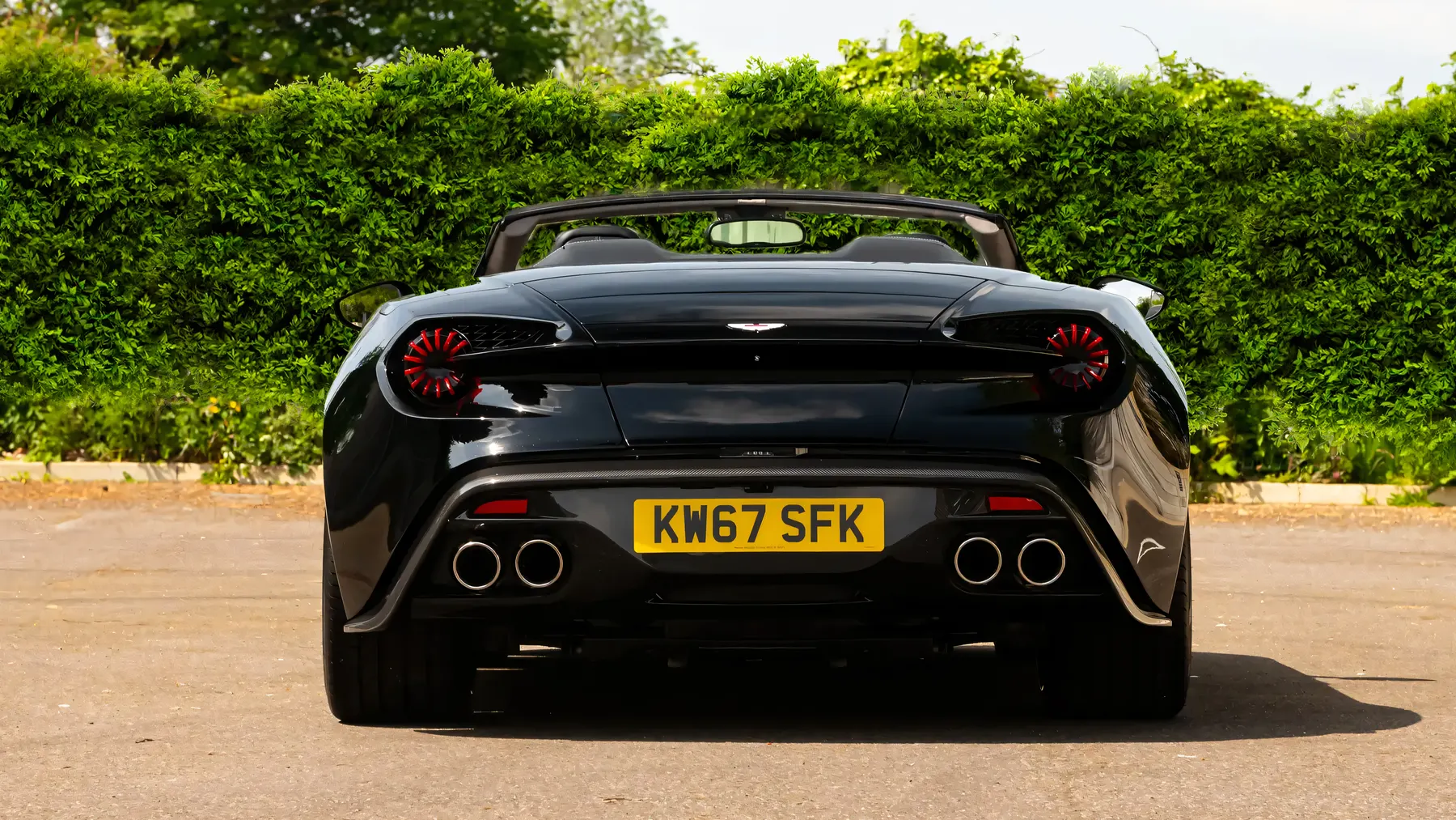 2018 Aston Martin Vanquish Zagato Volante - photo 4