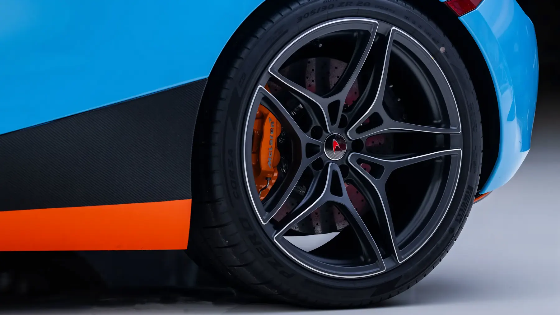 2018 McLaren 720S - photo 2