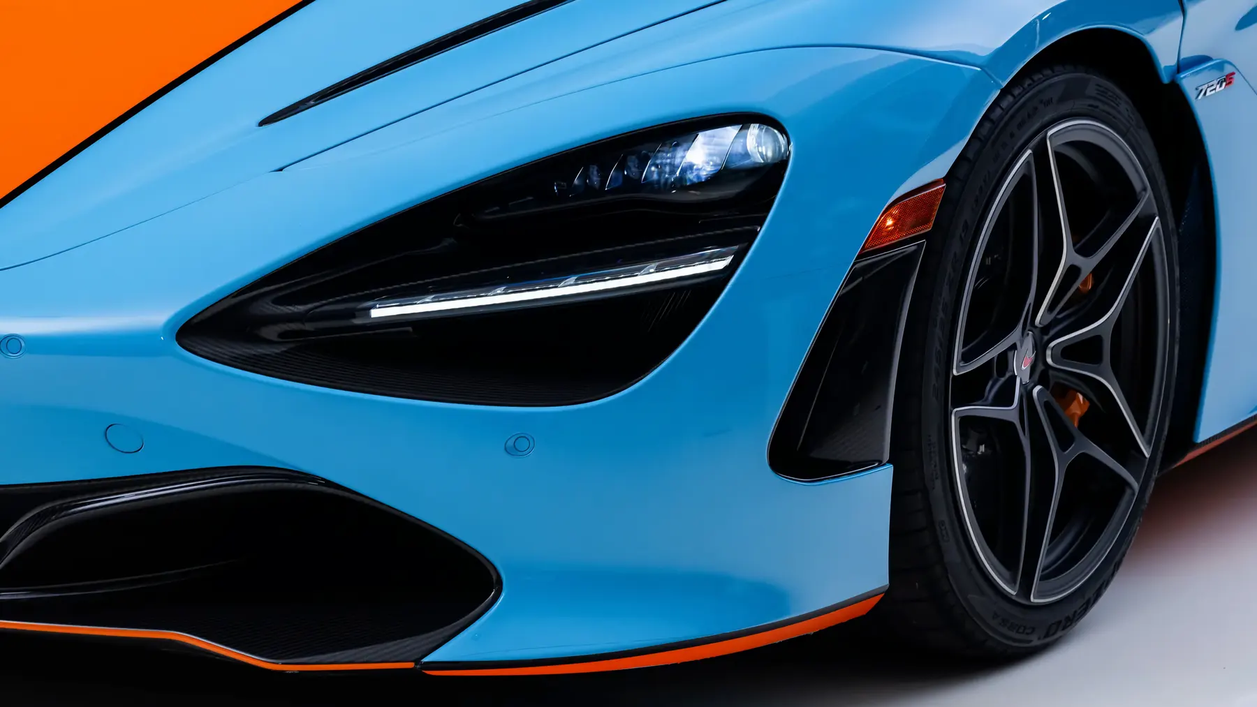 2018 McLaren 720S - photo 2