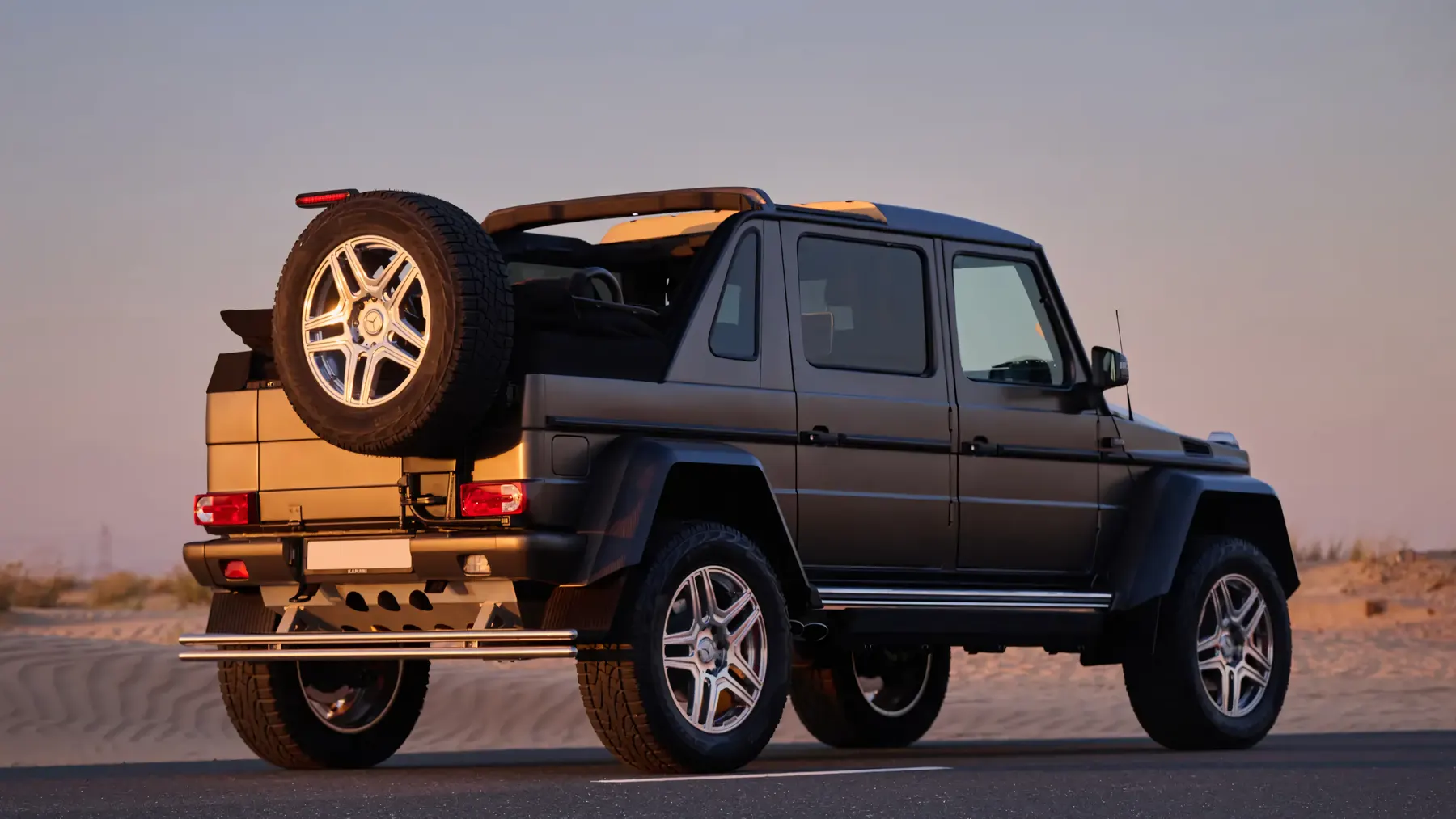 2018 Mercedes-Maybach G 650 Landaulet - photo 2