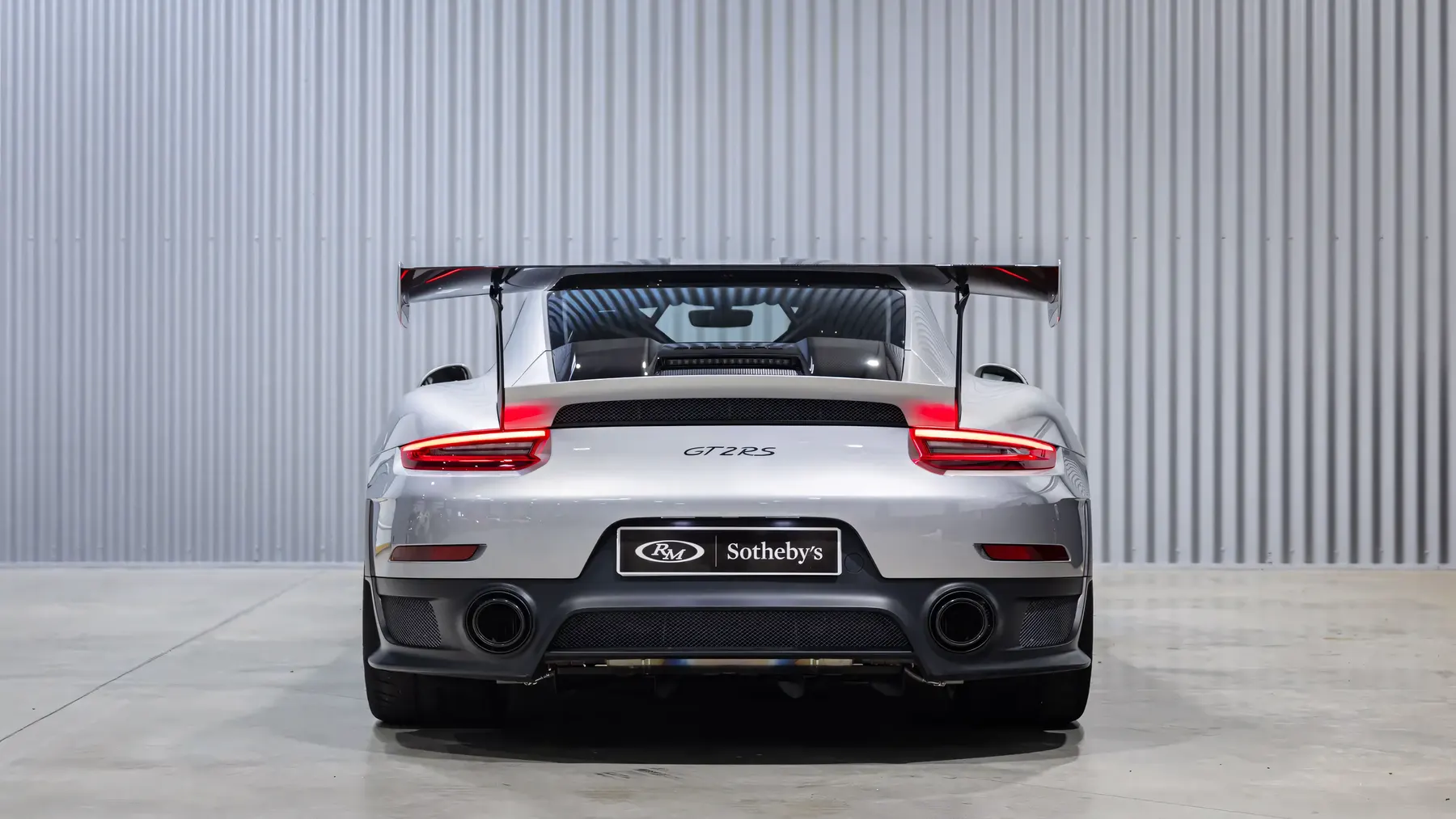 2018 Porsche 911 GT2 RS 'Weissach' - photo 3
