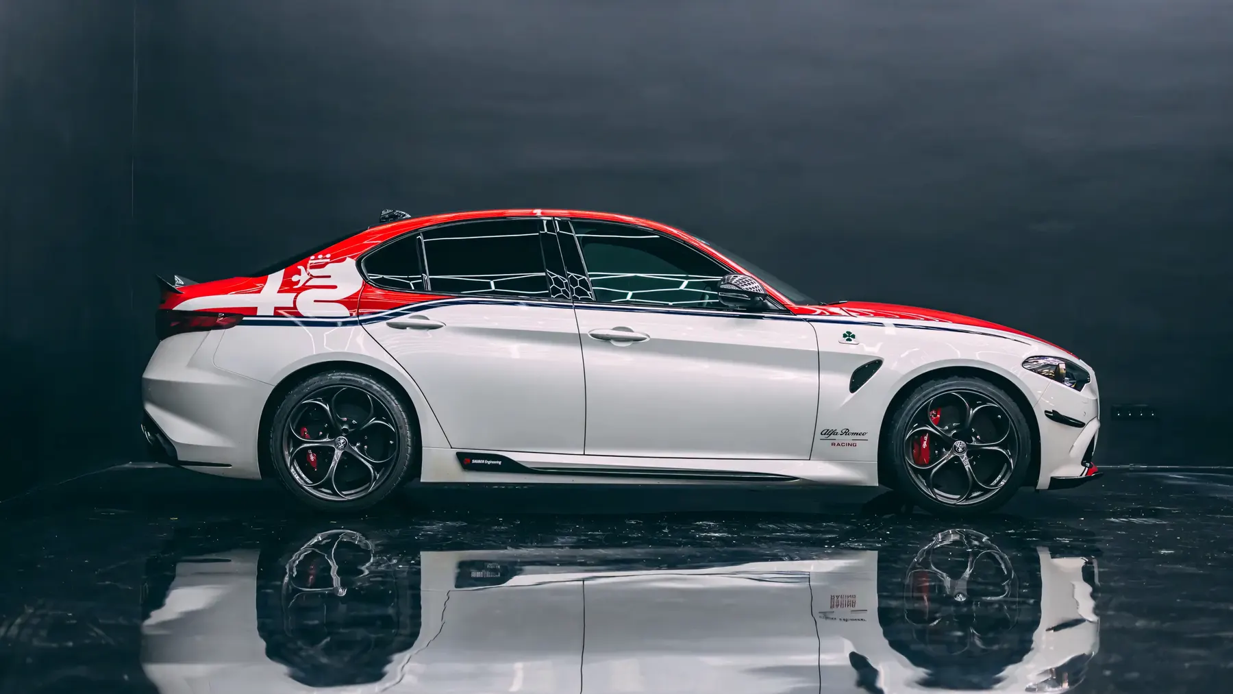 2020 Alfa Romeo Giulia Quadrifoglio 'Alfa Romeo Racing Edition' - photo 4