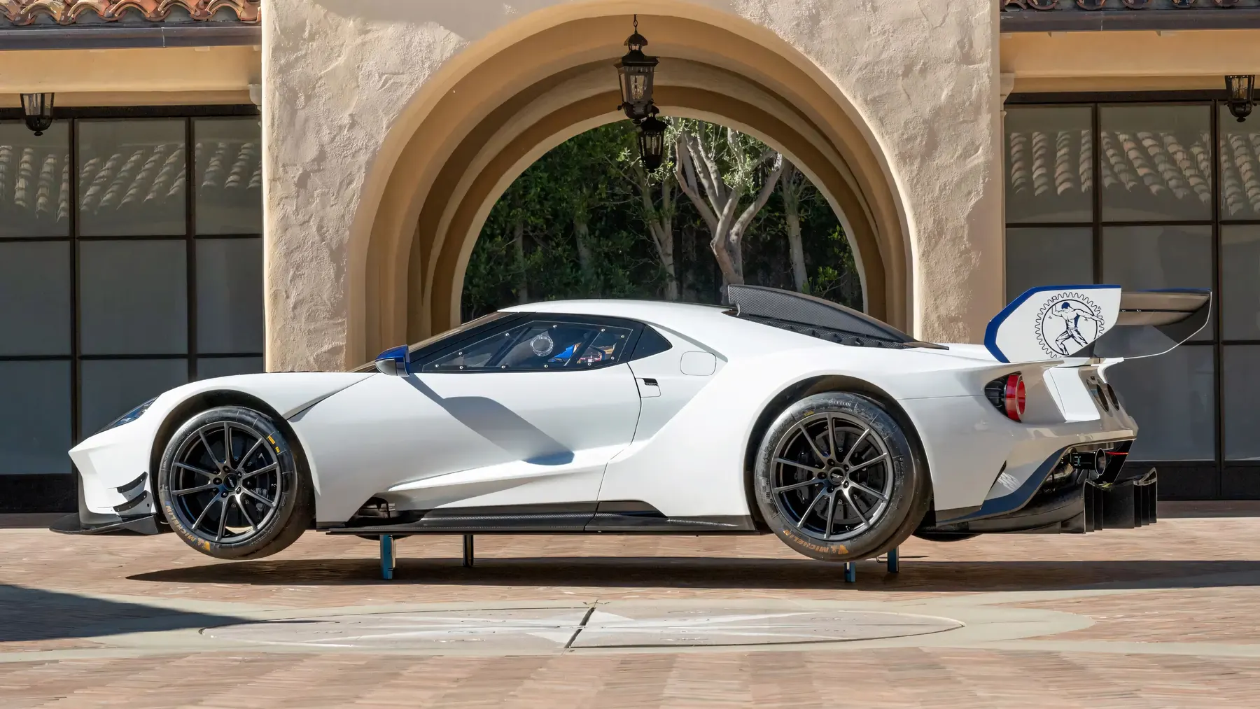 2021 Ford GT Mk II - photo 3