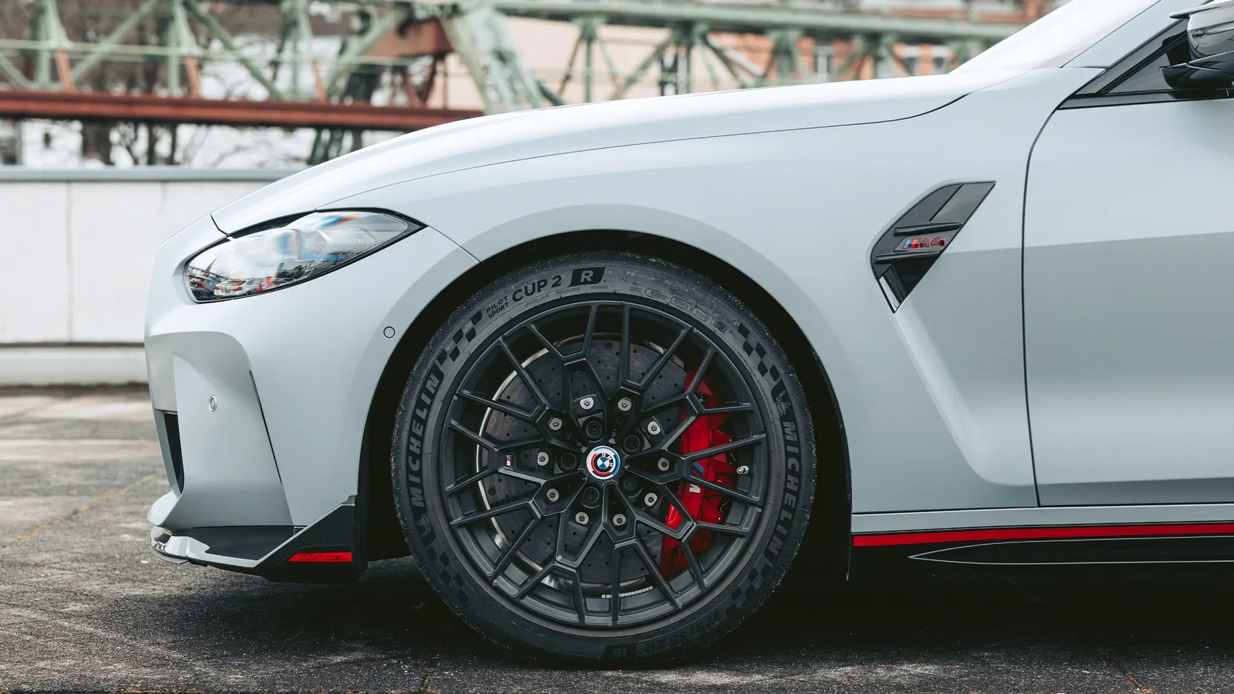 2022 BMW M4 CSL - photo 3
