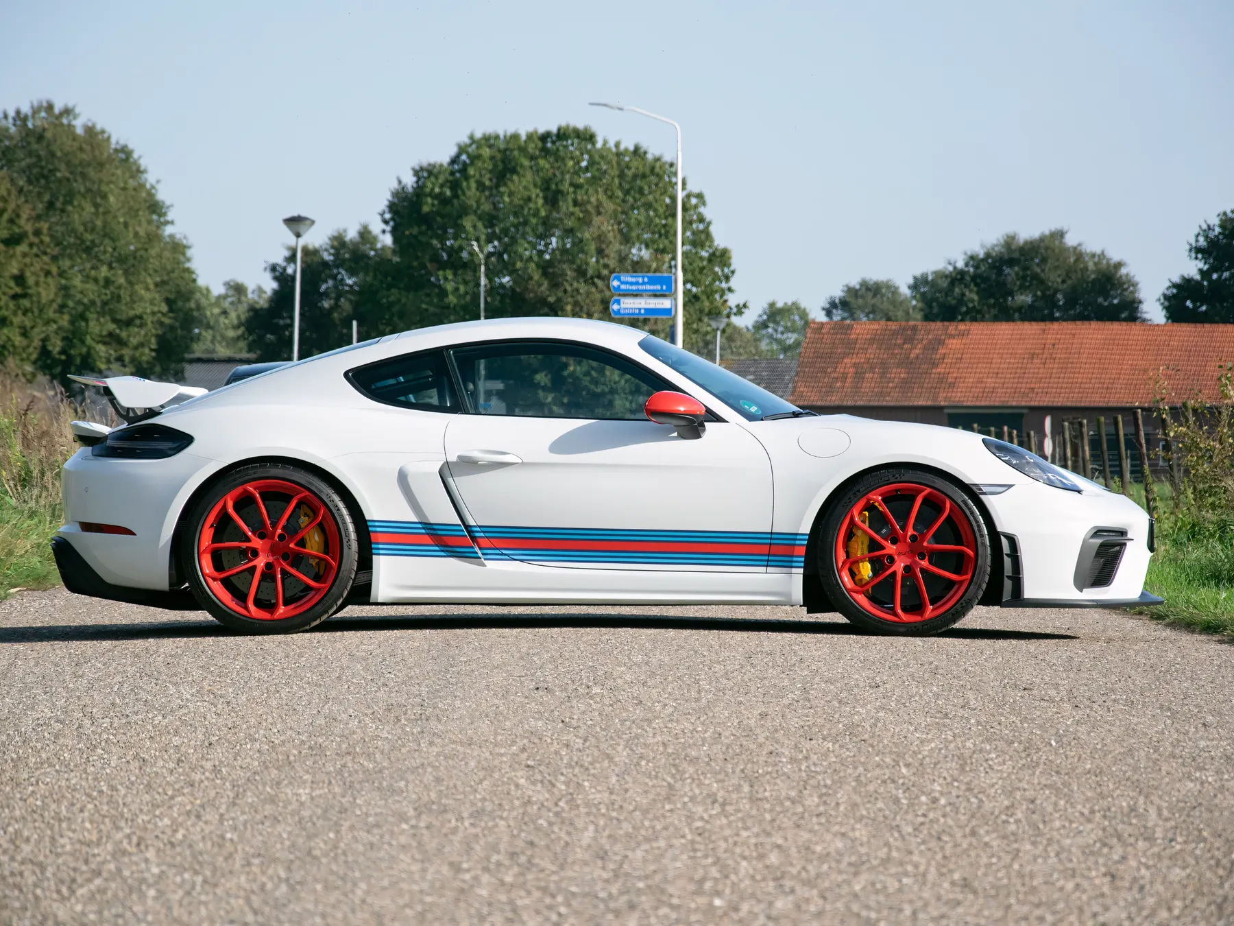 2022 Porsche 718 Cayman GT4 - photo 4