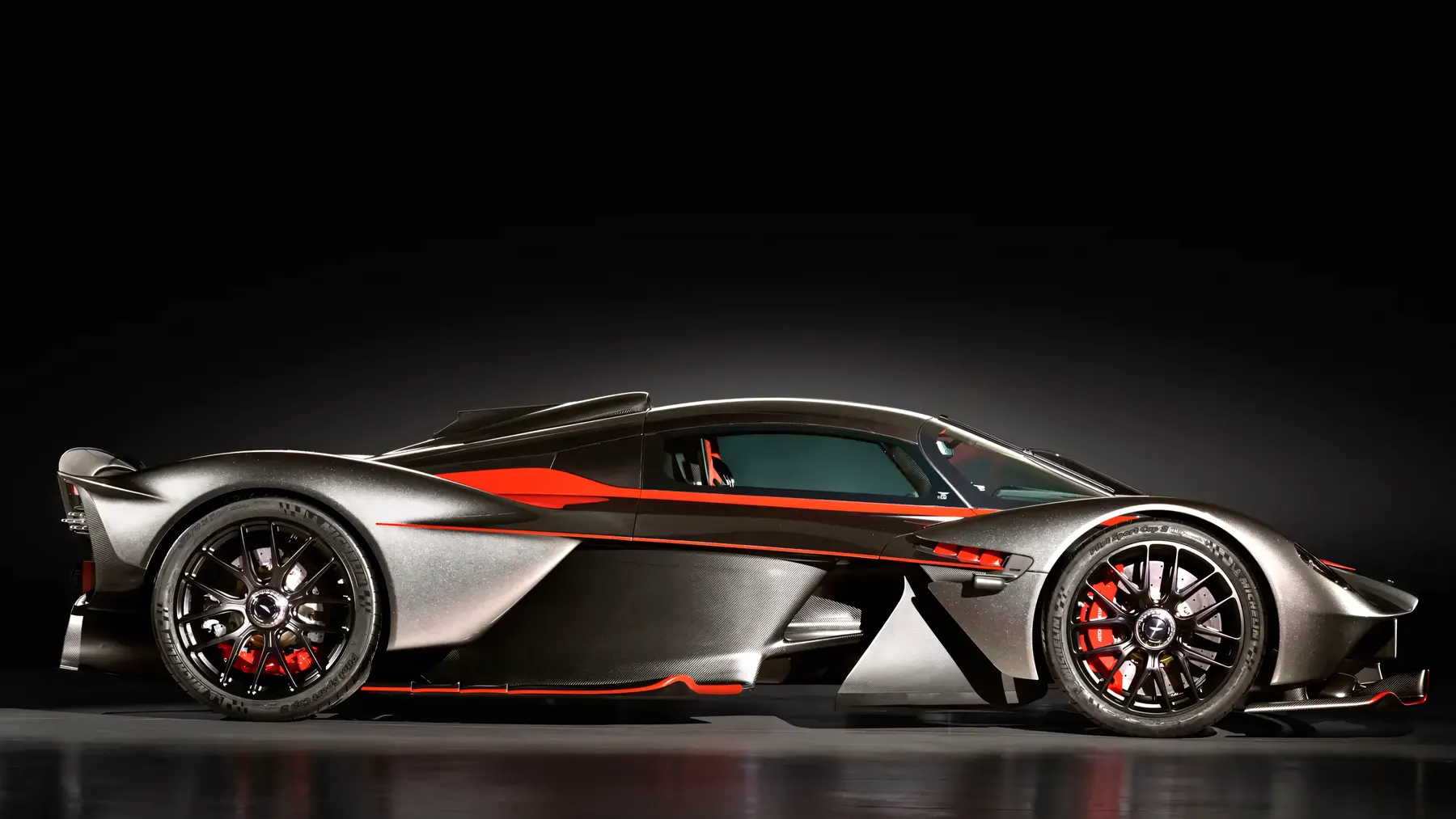 2023 Aston Martin Valkyrie Coupé - photo 2