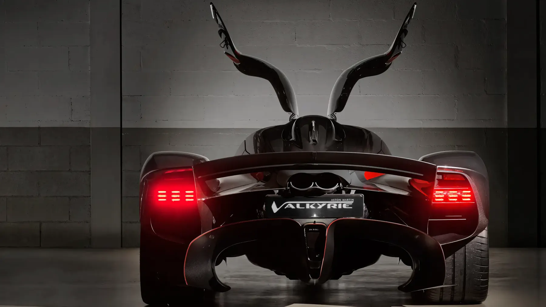 2023 Aston Martin Valkyrie Coupé - photo 5